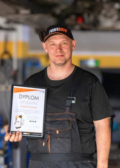 Praca mechanika w social mediach. ProfiAuto wybrało influencera